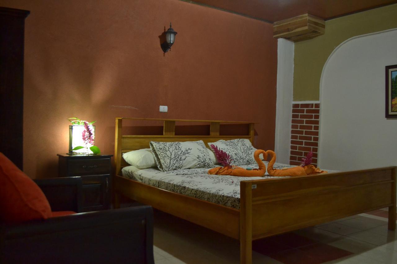 Hotel Rustico Santa Teresa Carmen  外观 照片